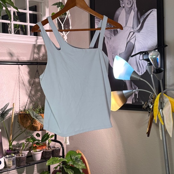 All In Motion Women's XL Light Blue Asymmetrical Tank Top Sleeveless Activewear - Picture 1 of 7